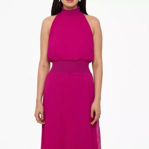 Xscape pleated chiffon gown